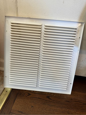 Deep cleaning process of a mini split system air filter for improved air quality and efficiency in residential settings Deep cleaning process of a mini split system air filter for improved air quality and efficiency in residential settings